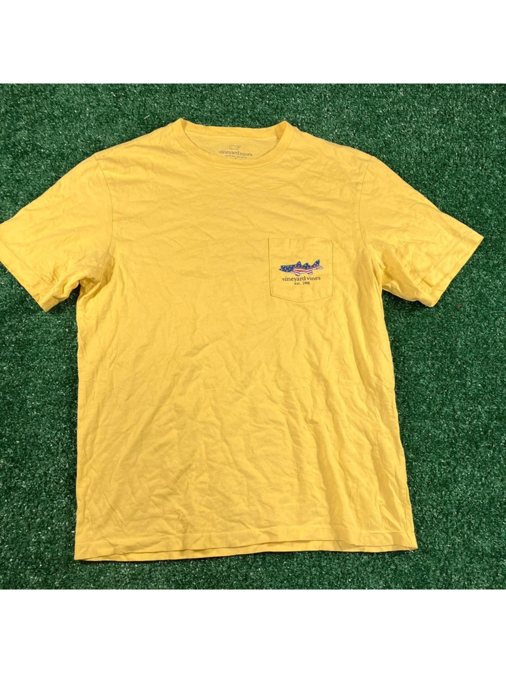 Vineyard vines butter yellow short sleeve shirt size small